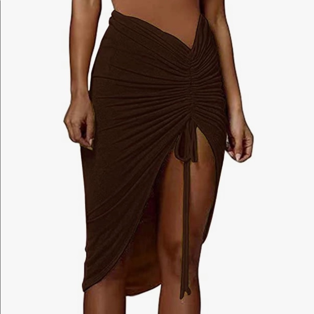 High waisted body con skirt ruched side NWOT